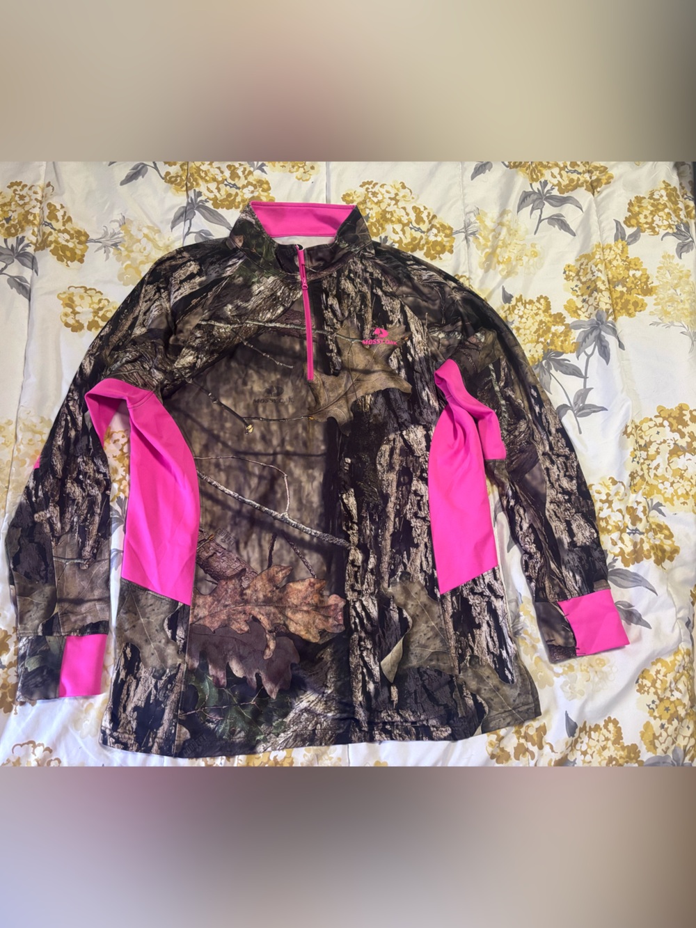 Mossy Oak Realtree camouflage woods, 1/4-zip top brown/hot-pink- XXL